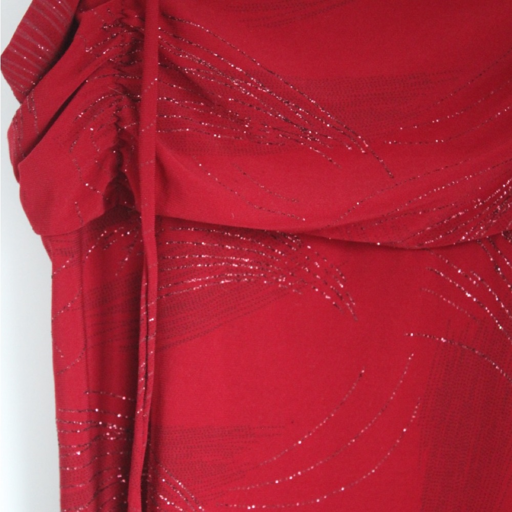 Sparkling red shirt